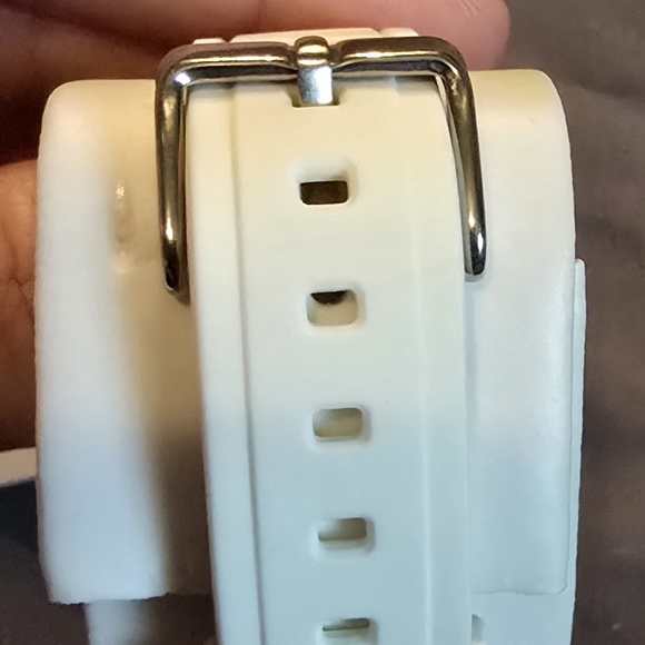 Women's Watch - Picture 8 of 8